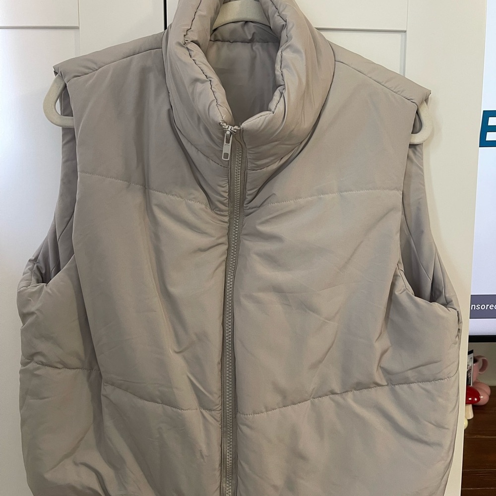 Women's Beige Puffer Vest